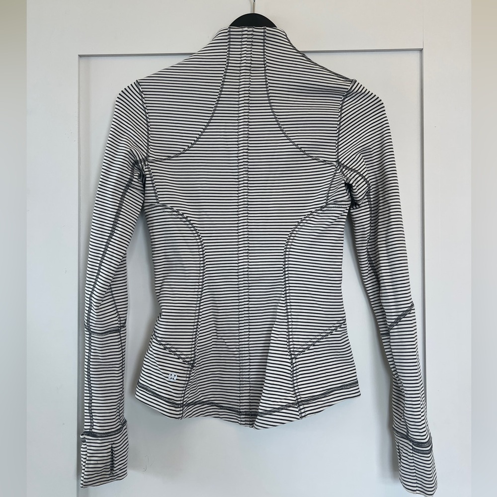 Lululemon Define Jacket - Picture 2 of 2